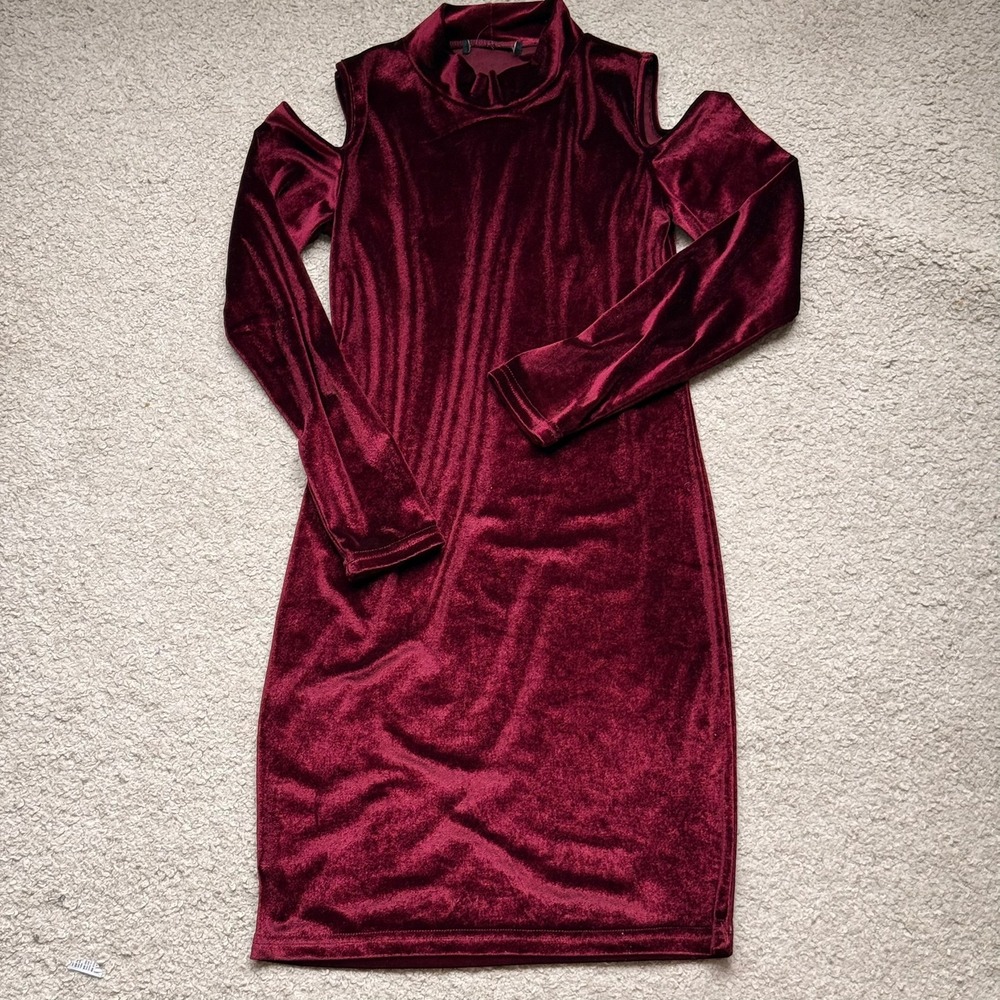 Burgundy Velvet Cold Shoulder Mock Neck Long Sleeve Bodycon Mini Dress